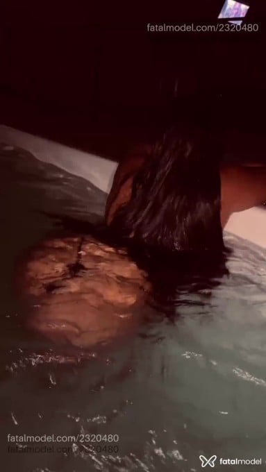 Acompanhante mulher morena (o) de olhos pretos em Nova Iguaçu Acompanhante mulher morena (o) de olhos pretos em Nova Iguaçu - Carla Ferrari