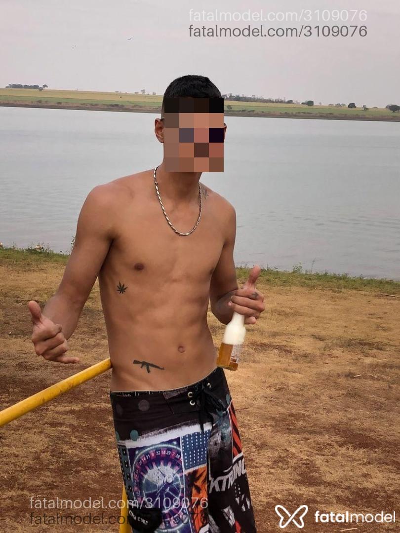 Acompanhante homem com cabelo castanho de olhos pretos em Virtual - Novinhodrake