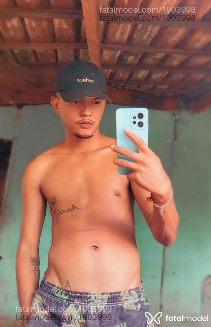 Acompanhante homem morena (o) de olhos castanhos em Acreúna - Igor Barbosa