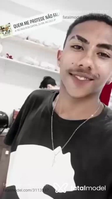 Acompanhante homem morena (o) de olhos castanhos em Natal - Centavo