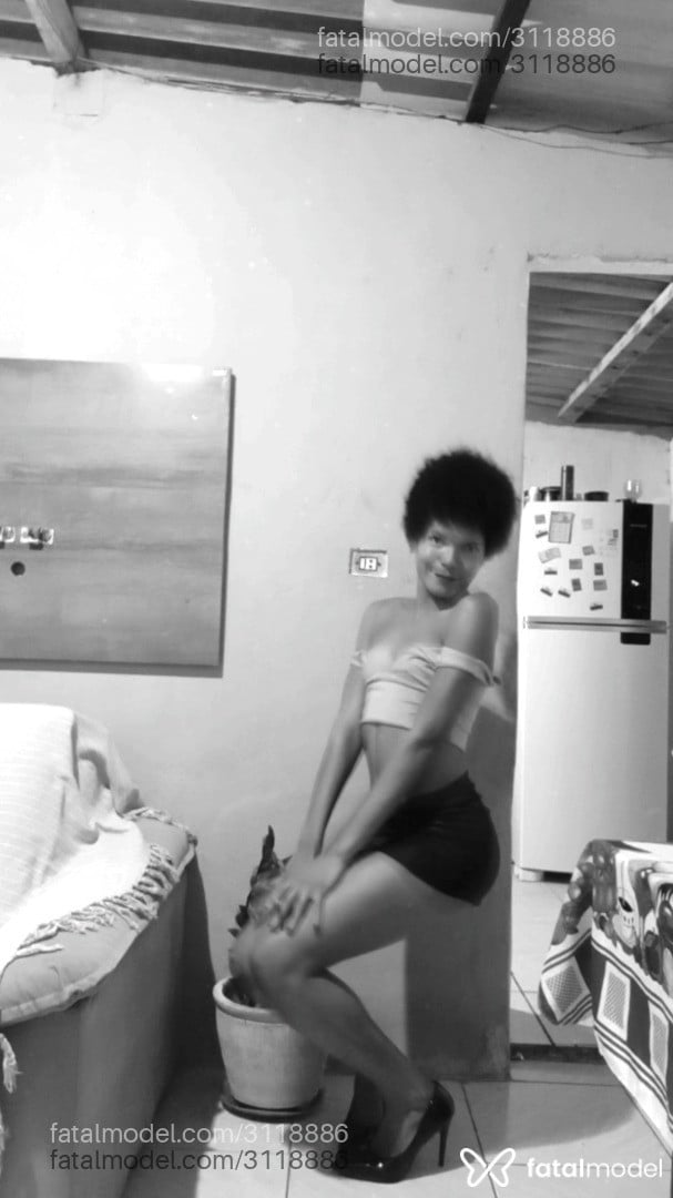 Acompanhante mulher trans morena (o) de olhos castanhos - Michelyy Acompanhante mulher trans morena (o) de olhos castanhos - Michelyy