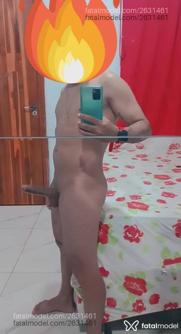 Acompanhante homem com cabelo grisalho de olhos castanhos - Ctm