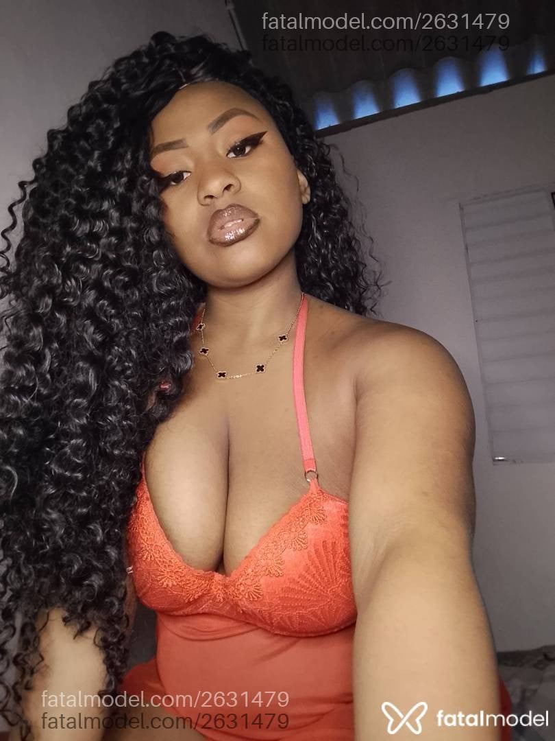 Acompanhante mulher com cabelo castanho de olhos castanhos - Yume Danixa