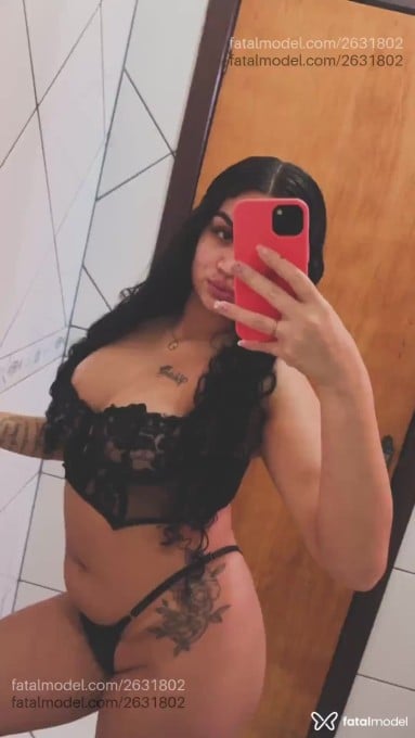 Acompanhante mulher morena (o) de olhos castanhos - Mireela Gutierrez