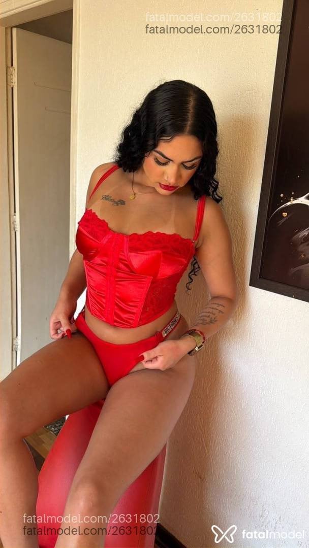Acompanhante mulher morena (o) de olhos castanhos - Mireela Gutierrez