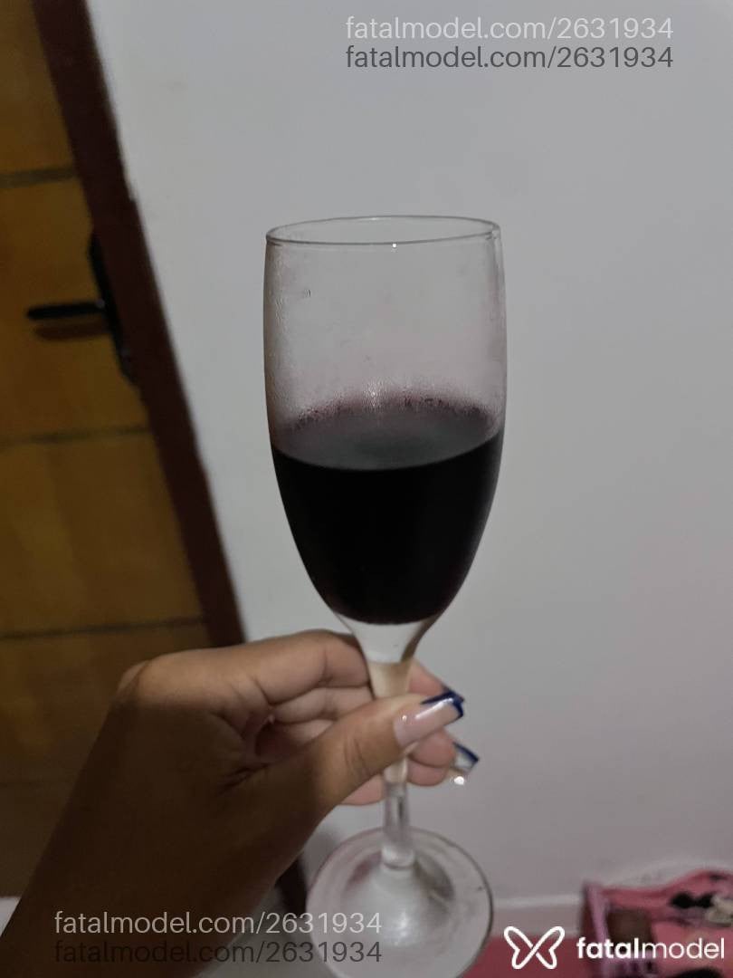 Acompanhante mulher morena (o) de olhos castanhos - Anne