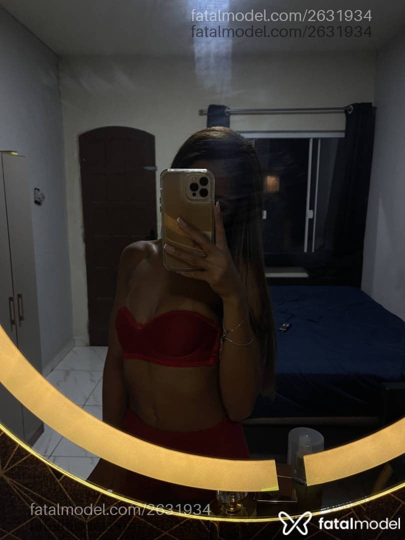 Acompanhante mulher morena (o) de olhos castanhos - Anne