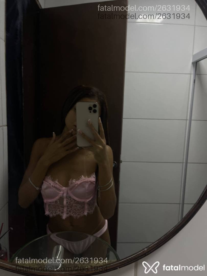 Acompanhante mulher morena (o) de olhos castanhos - Anne