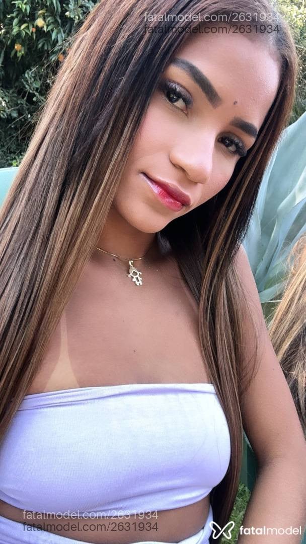 Acompanhante mulher morena (o) de olhos castanhos - Anne