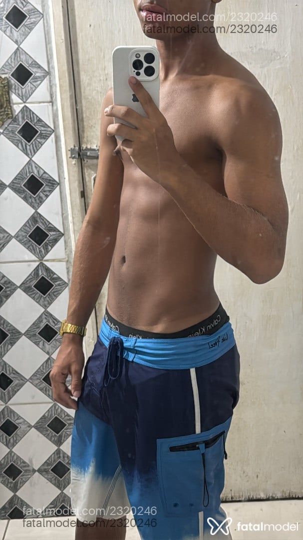 Acompanhante homem morena (o) de olhos castanhos em Rio de Janeiro - Moreninho