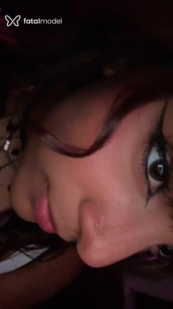 Acompanhante mulher morena (o) de olhos castanhos em Presidente Prudente Acompanhante mulher morena (o) de olhos castanhos em Presidente Prudente - Jheny
