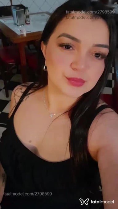 Acompanhante mulher com cabelo castanho de olhos castanhos em Ponta Grossa - Vivi Amorim