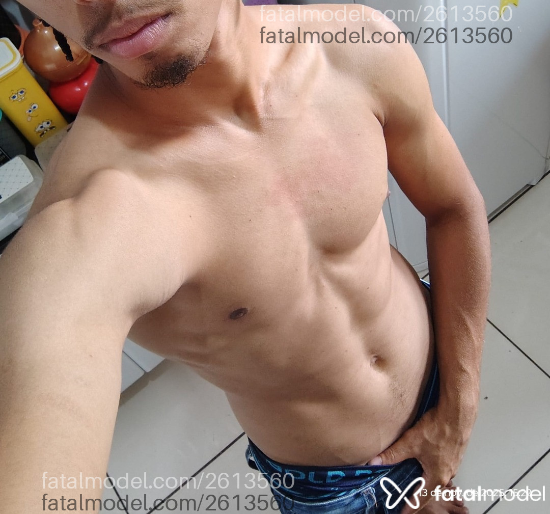 Acompanhante homem com cabelo castanho de olhos castanhos - Gabriel Acompanhante homem com cabelo castanho de olhos castanhos - Gabriel
