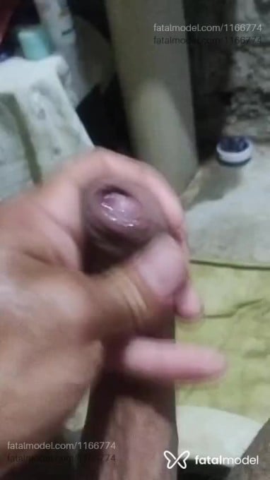 Acompanhante homem com cabelo castanho de olhos castanhos em Birigui - Menhphysique