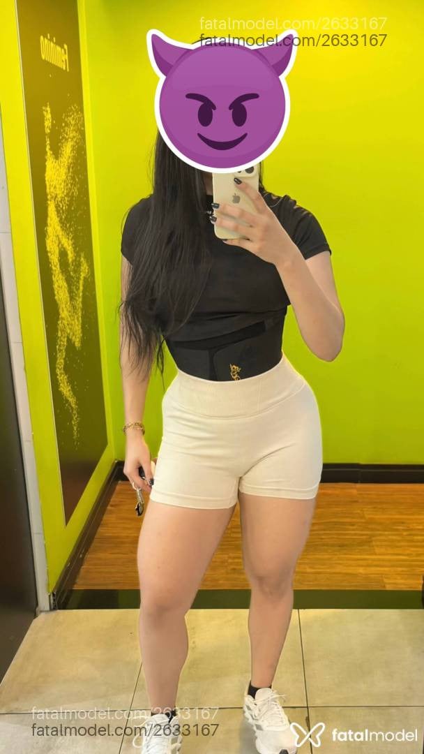 Acompanhante mulher morena (o) de olhos castanhos - Megan Ferrari