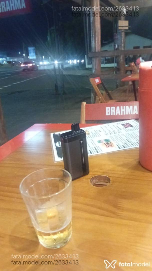 Acompanhante mulher loira (o) de olhos mel - Bruna Mazzarotto