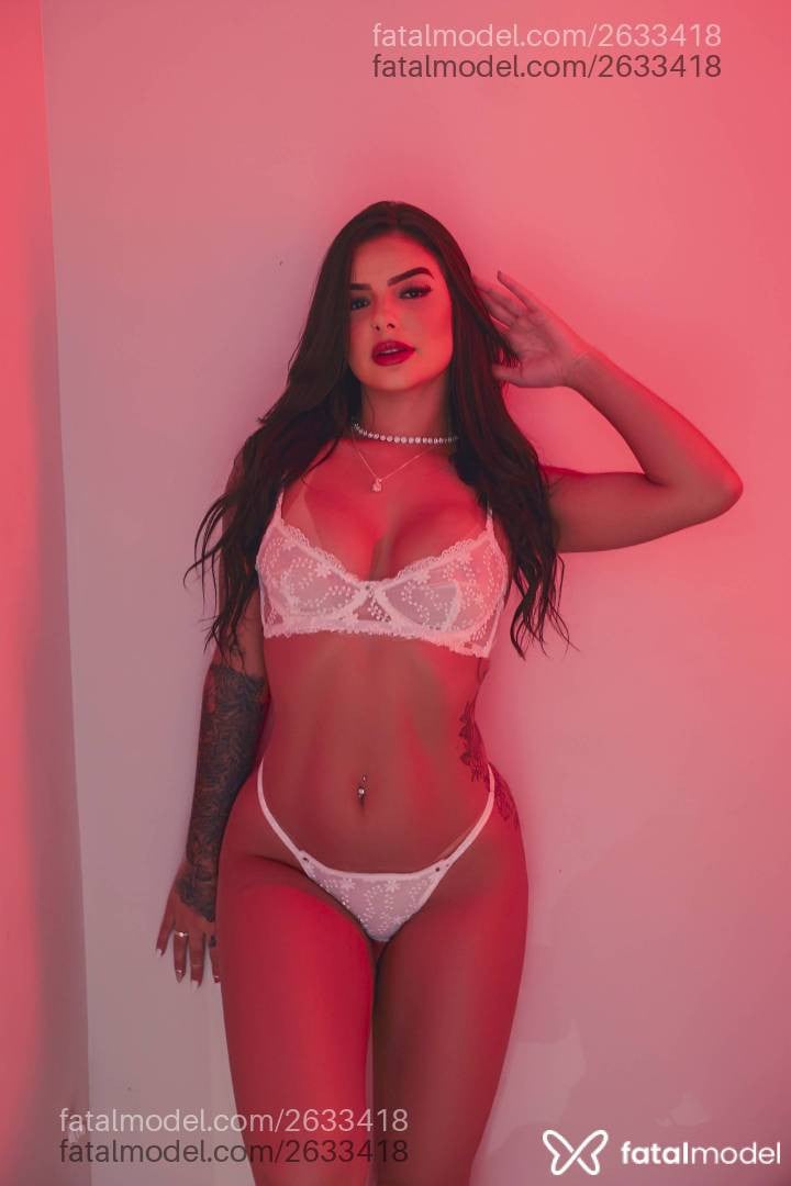 Acompanhante mulher morena (o) de olhos castanhos - Melissa Campos