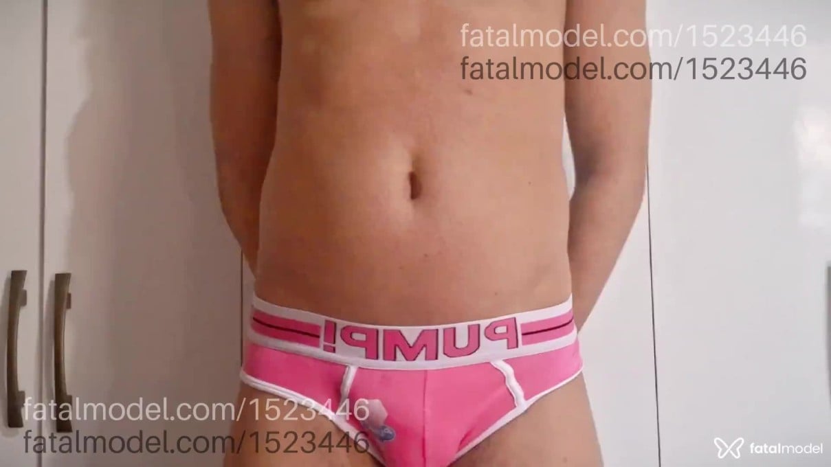 Acompanhante homem morena (o) de olhos castanhos em Palmas Acompanhante homem morena (o) de olhos castanhos em Palmas - Ricardo