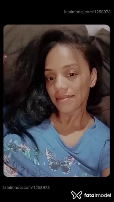 Acompanhante mulher morena (o) de olhos castanhos em Água Boa - Débora