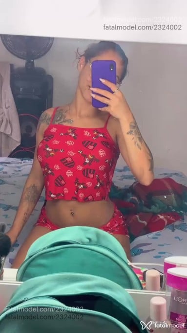 Acompanhante mulher com cabelo castanho de olhos castanhos em Santo André Acompanhante mulher com cabelo castanho de olhos castanhos em Santo André - Tatiane