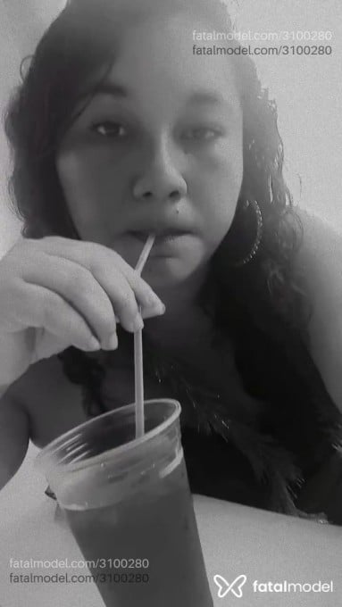 Acompanhante mulher morena (o) de olhos castanhos - Ane Acompanhante mulher morena (o) de olhos castanhos - Ane