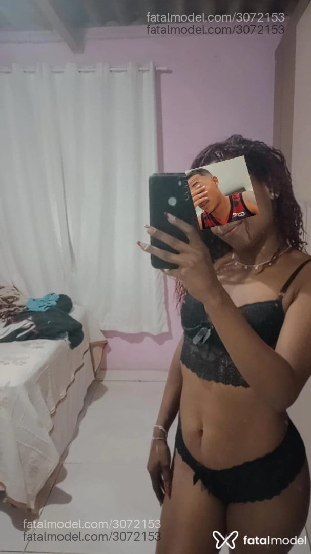 Acompanhante mulher ruiva (o) de olhos castanhos em Virtual - Julia