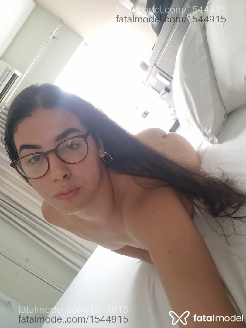 Acompanhante mulher trans morena (o) de olhos castanhos em Vazante Acompanhante mulher trans morena (o) de olhos castanhos em Vazante - Alissa