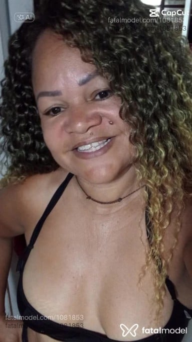 Acompanhante mulher com cabelo castanho de olhos pretos em Imbé Acompanhante mulher com cabelo castanho de olhos pretos em Imbé - Caramelonatureza