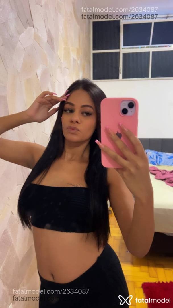 Acompanhante mulher com cabelo castanho de olhos castanhos - Sophia Avelar