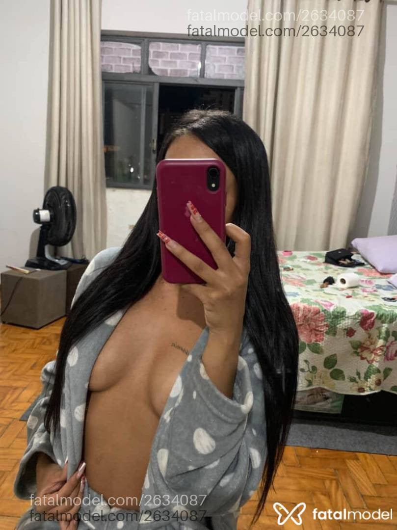Acompanhante mulher com cabelo castanho de olhos castanhos - Sophia Avelar