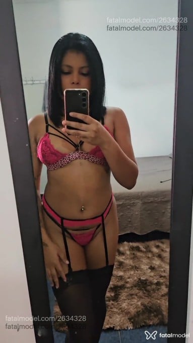 Acompanhante mulher com cabelo castanho de olhos castanhos em Coronel Fabriciano Acompanhante mulher com cabelo castanho de olhos castanhos em Coronel Fabriciano - Bia Ferrari