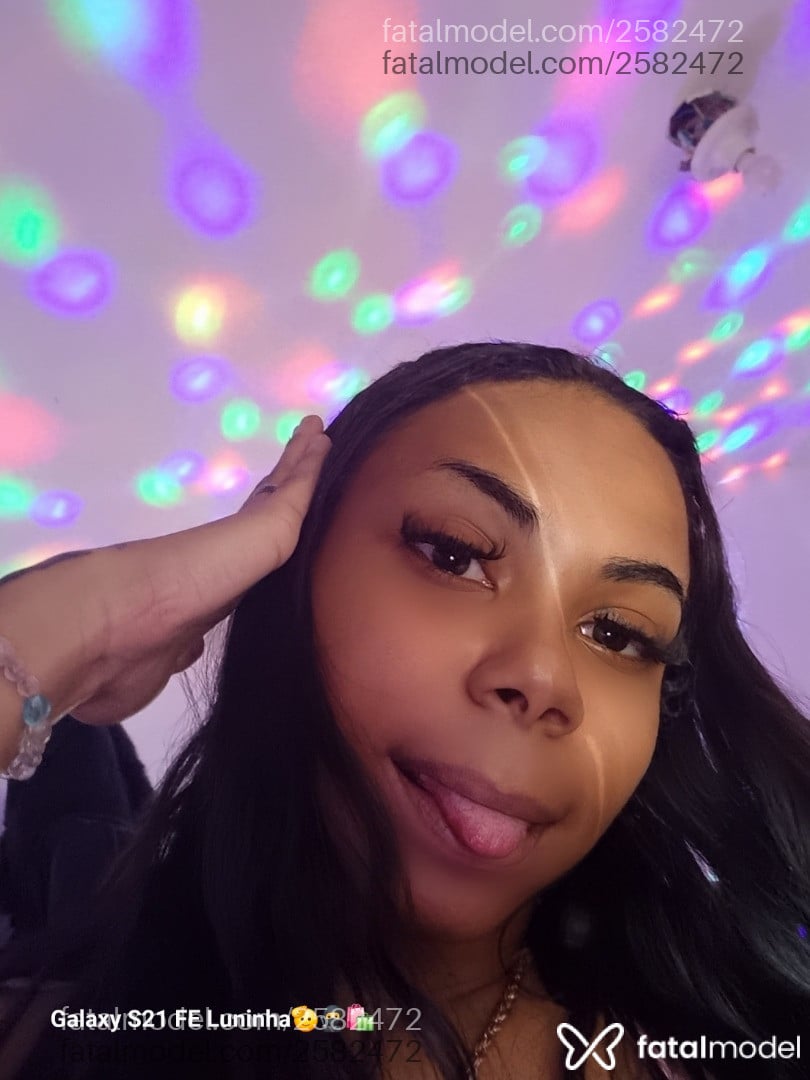 Acompanhante mulher trans com cabelo castanho de olhos pretos em Rio de Janeiro - Luninhabjs