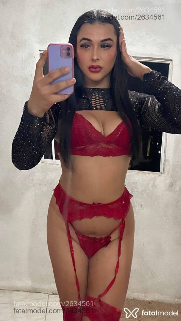 Acompanhante mulher trans morena (o) de olhos castanhos - Victoria Belmonte