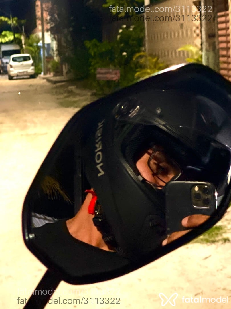 Acompanhante homem morena (o) de olhos castanhos em São Paulo - Bryce