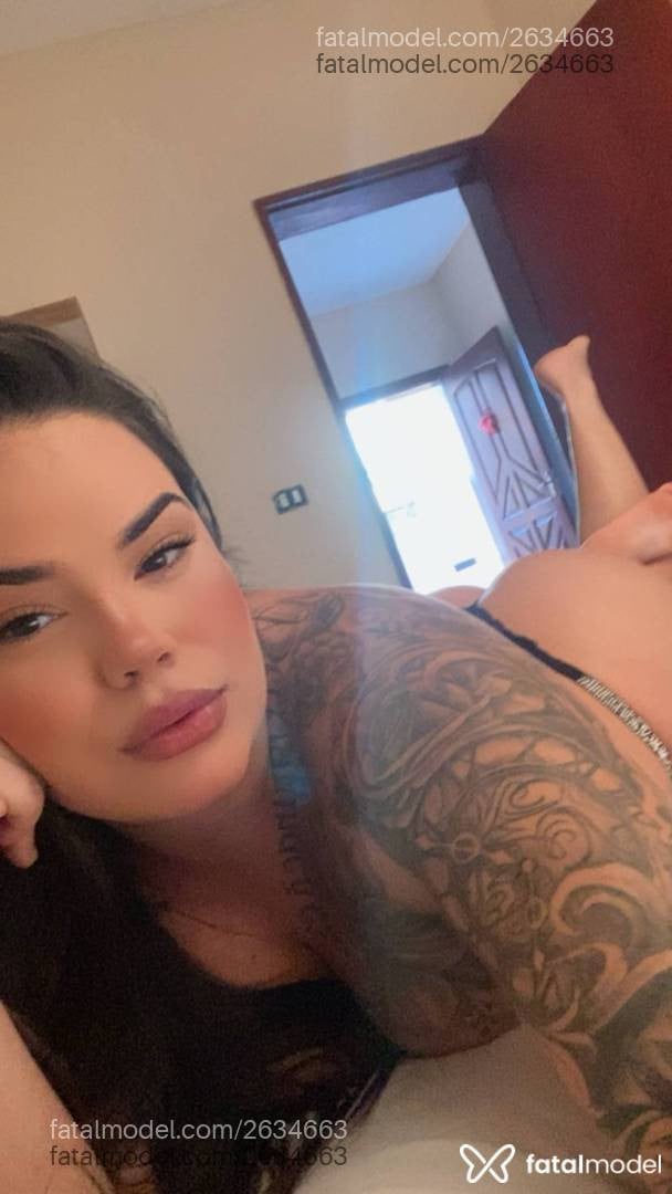 Acompanhante mulher com cabelo castanho de olhos castanhos - Gabriela Morars Acompanhante mulher com cabelo castanho de olhos castanhos - Gabriela Morars
