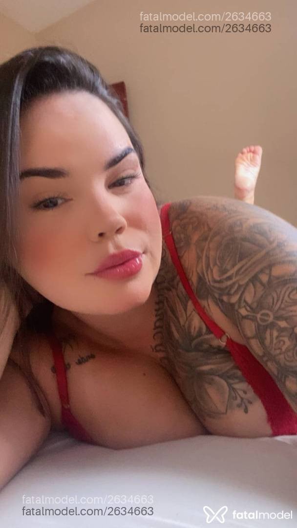 Acompanhante mulher com cabelo castanho de olhos castanhos em Tietê Acompanhante mulher com cabelo castanho de olhos castanhos em Tietê - Isa Goncalves