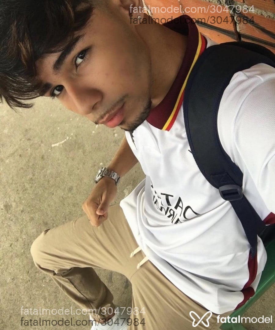 Acompanhante homem morena (o) de olhos castanhos em Fortaleza Acompanhante homem morena (o) de olhos castanhos em Fortaleza - Zackk