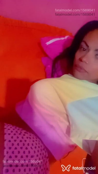 Acompanhante travesti com cabelo castanho de olhos verdes em Patrocínio - MICHELLY LEMOS