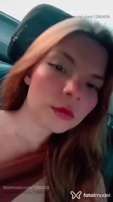 Acompanhante mulher ruiva (o) de olhos castanhos em Vila Velha - Hanah