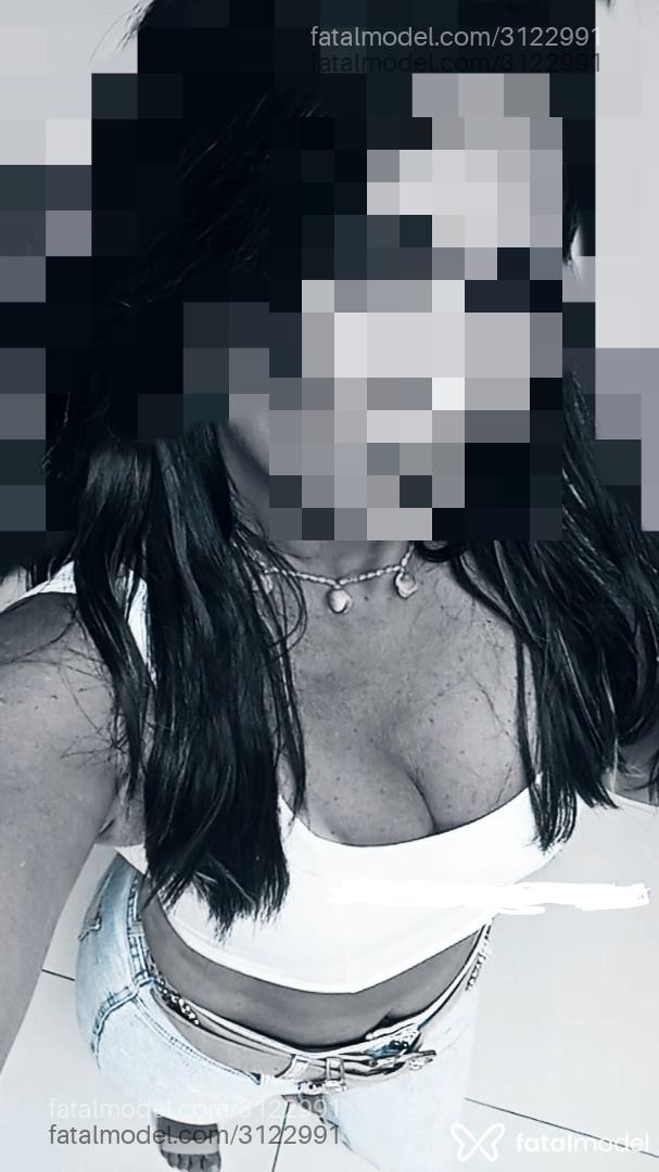 Acompanhante mulher com cabelo castanho de olhos mel em Serra Acompanhante mulher com cabelo castanho de olhos mel em Serra - Helena