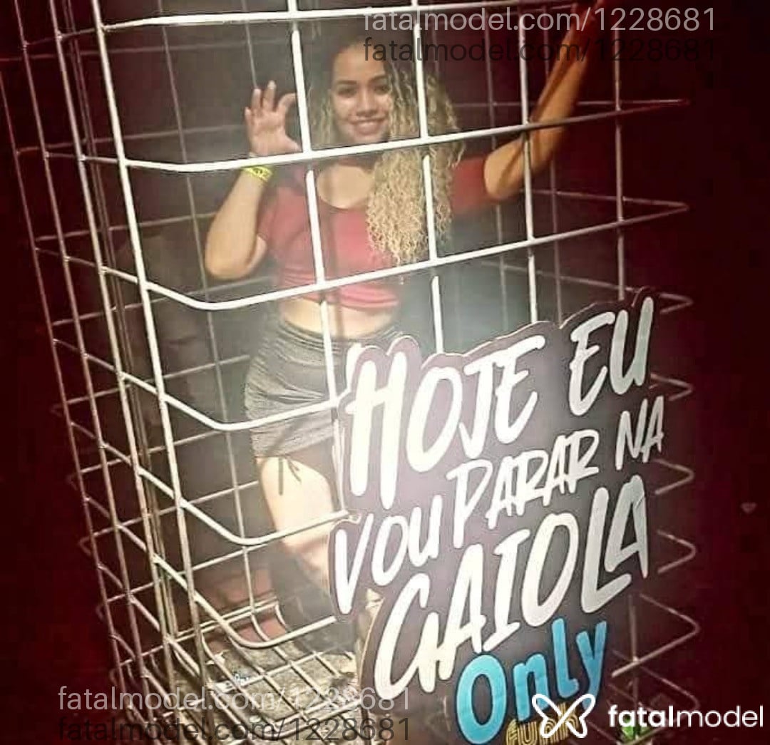 Acompanhante mulher loira (o) de olhos mel em Guaíba Acompanhante mulher loira (o) de olhos mel em Guaíba - ALEXIA