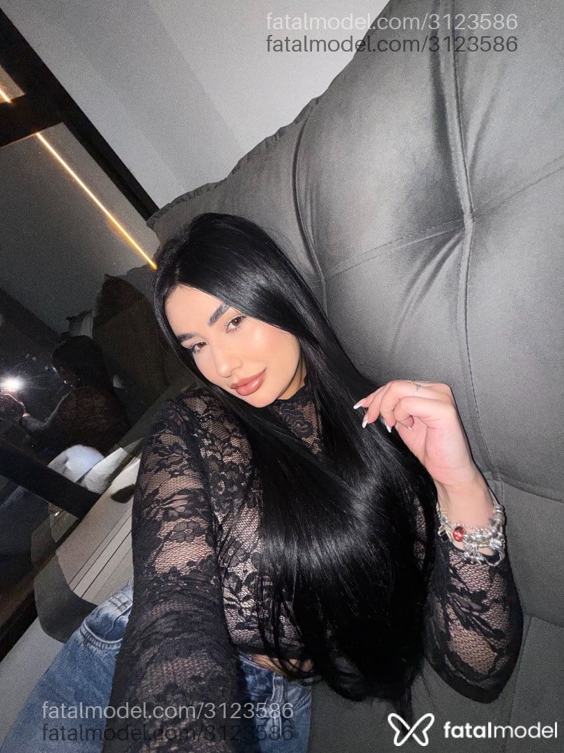 Acompanhante mulher morena (o) de olhos castanhos - Yasmin Acompanhante mulher morena (o) de olhos castanhos - Yasmin