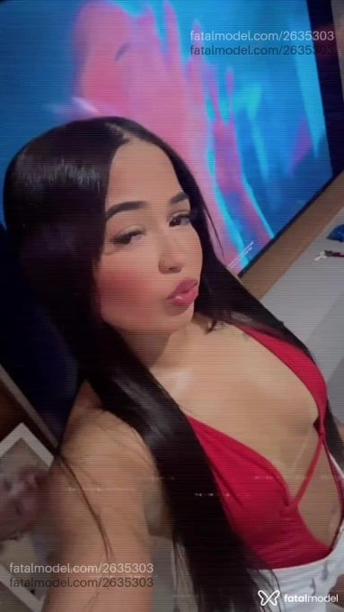 Acompanhante mulher morena (o) de olhos castanhos em Luís Eduardo Magalhães - Julia
