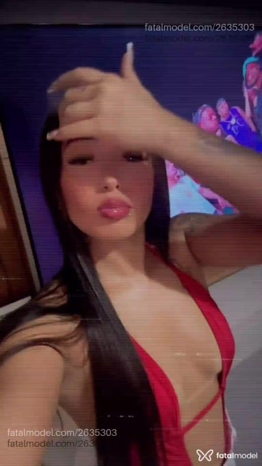 Acompanhante mulher morena (o) de olhos castanhos em Luís Eduardo Magalhães - Julia