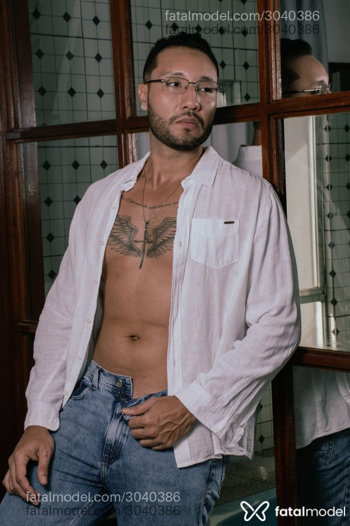 Acompanhante homem morena (o) de olhos castanhos em Rio de Janeiro - Mineiro Fábio