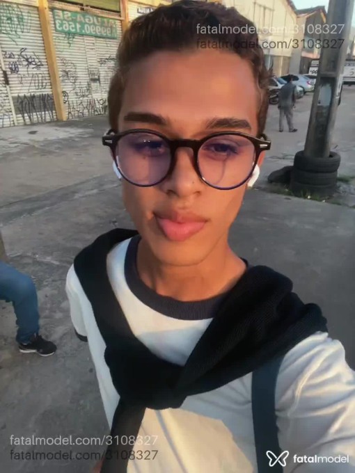 Acompanhante homem ruiva (o) de olhos castanhos em Recife - Henri