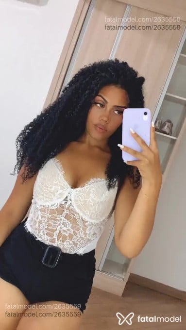 Acompanhante mulher morena (o) de olhos castanhos em Patrocínio Acompanhante mulher morena (o) de olhos castanhos em Patrocínio - Isis Bellucci