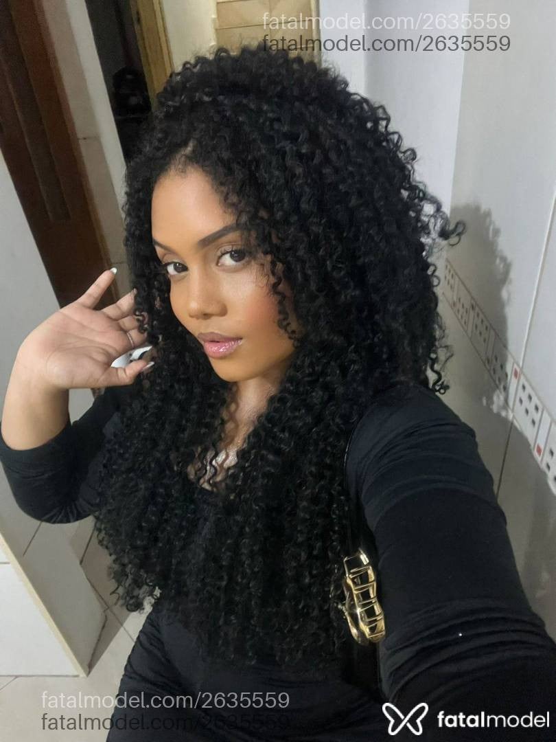 Acompanhante mulher morena (o) de olhos castanhos em Patrocínio Acompanhante mulher morena (o) de olhos castanhos em Patrocínio - Isis Bellucci