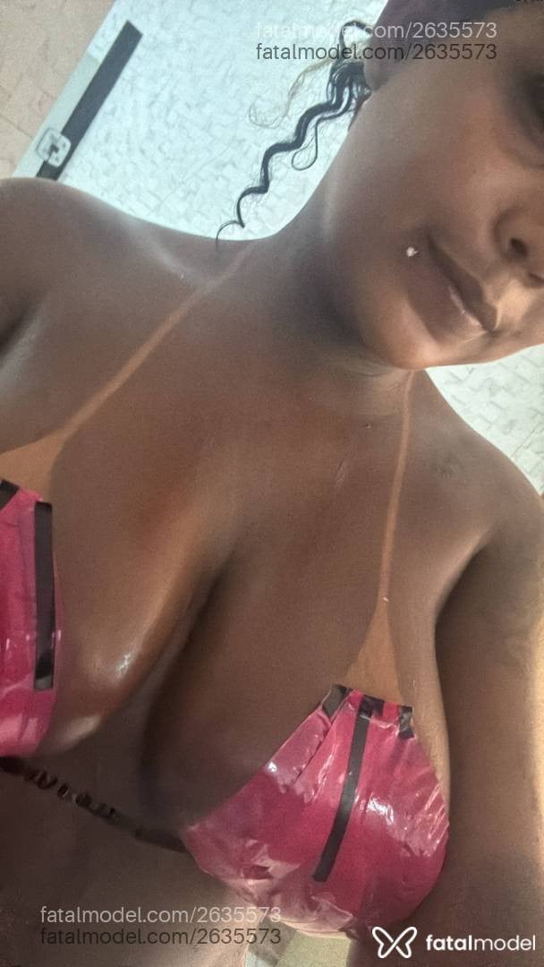Acompanhante mulher morena (o) de olhos pretos em Cariacica - Victoria