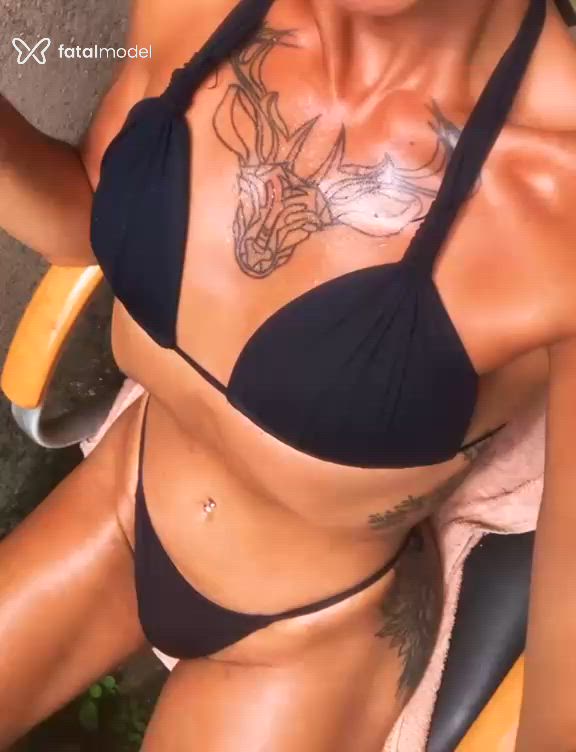 Acompanhante mulher trans morena (o) de olhos castanhos - Angel Demon